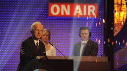 Richard von Weizsäcker hält beim Deutschen Radiopreis 2012 seine Laudatio in der Kategorie "Beste Reportage". © Marco Maas 