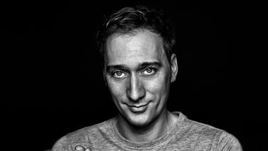 DJ Paul van Dyk überreicht den Preis für die "Beste Innovation". © Evolution/Christoph Koestlin Foto: Evolution/Christoph Koestlin