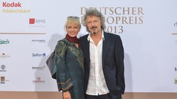 Martina und Wolfgang Niedecken auf dem Roten Teppich © NDR Foto: fotografirma