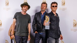 Die Band a-ha beim Deutschen Radiopreis mit ihrem Sonderpreis.  © NDR Foto: Morris Mac Matzen