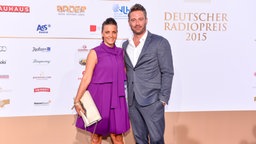 Sänger Sasha mit Freundin Julia Röntgen beim Radiopreis. © NDR Foto: Benjamin Hüllenkremer
