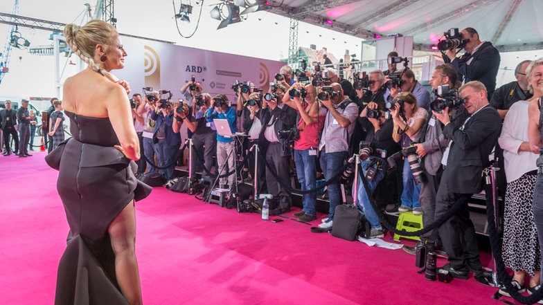 Barbara Schöneberger beim Deutschen Radiopreis 2018. Barbara Schöneberger beim Deutschen Radiopreis 2018. © Deutscher Radiopreis / Benjamin Hüllenkremer Foto: Benjamin Hüllencremer