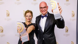 Gewinner in der Kategorie "Beste Moderation": Carmen Schmalfeldt von Radio Leverkusen und Steffen Lukas von RADIO PSR © Deutscher Radiopreis / Morris Mac Matzen Foto: Morris Mac Matzen