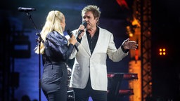 Barbara Schöneberger im Gespräch mit Simon Le Bon von Duran Duran © Deutscher Radiopreis / Benjamin Hüllenkremer Foto: Benjamin Hüllenkremer