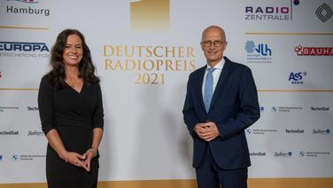 Grit Leithäuser und Peter Tschentscher © Deutscher Radiopreis / Benjamin Hüllenkremer Foto: Benjamin Hüllenkremer