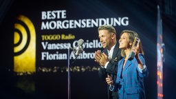 Gewinner in der Kategorie "Beste Morgensendung": Florian Ambrosius und Vanessa Civiello von TOGGO Radio © Deutscher Radiopreis / Benjamin Hüllenkremer Foto: Benjamin Hüllenkremer