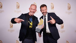 Gewinner in der Kategorie "Beste Programmaktion": Mike Thiel und Johannes Ott von Radio Gong 96.3 © Deutscher Radiopreis / Morris Mac Matzen Foto: Morris Mac Matzen