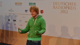 Sänger Ed Sheeran auf dem Roten Teppich. © Marco Maas