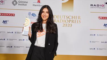 Gewinnerin in der Kategorie "Beste Sendung": Sandra Gern von egoFM © Deutscher Radiopreis / Morris Mac Matzen Foto: Morris Mac Matzen