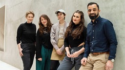 Isabelle Werner, Larissa Sobral, Sophie Anggawi, Karina Gordok und Cengiz Tarhan von COSMO von Radio Bremen Isabelle Werner, Larissa Sobral, Sophie Anggawi, Karina Gordok und Cengiz Tarhan von COSMO von Radio Bremen © Christian Wasenmüller Foto: Christian Wasenmüller
