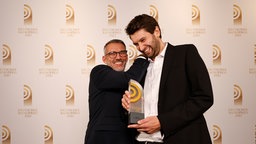 Gewinner in der Kategorie "Bestes Musikformat": (v.l.) Frank Probst und Alex Franz von N-JOY vom NDR. © Deutscher Radiopreis / Morris Mac Matzen Foto: Morris Mac Matzen